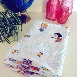 Vintage Peanuts TWIN SHEET Charlie Brown Snoopy Marcie Peppermint Patty